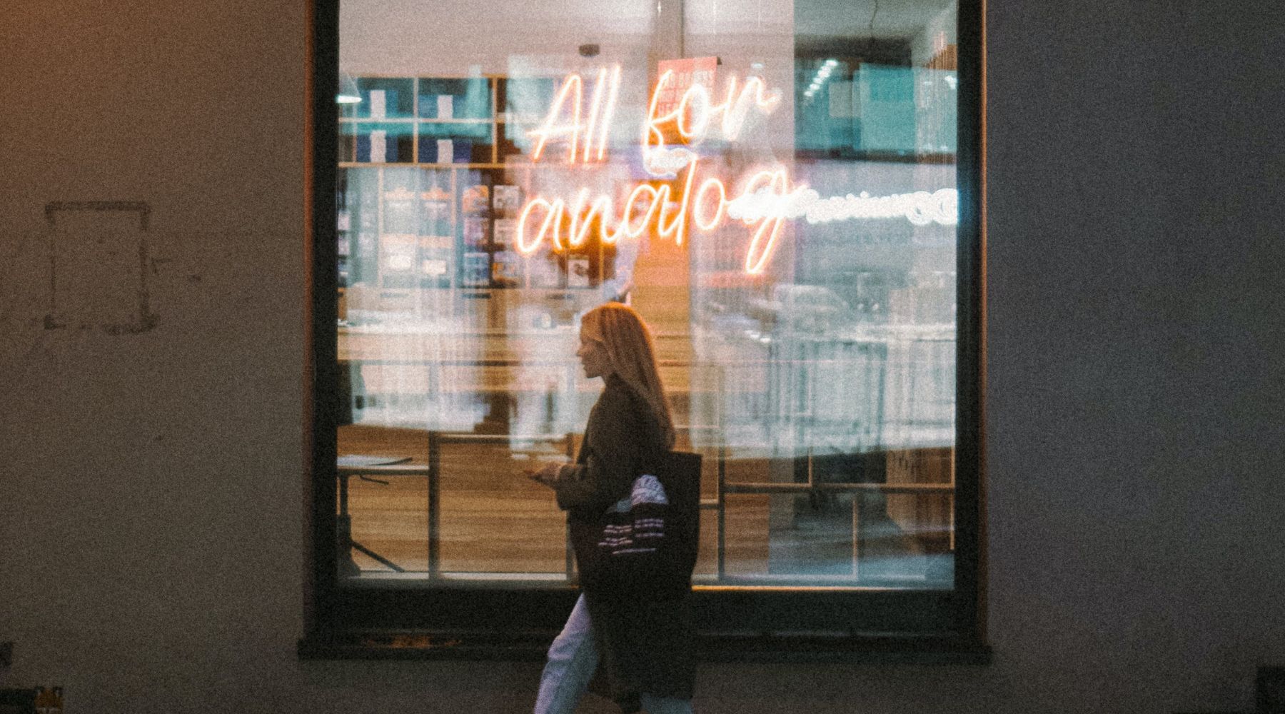 Gold Coast's Colour Psychology: The Impact of Neon Sign Colours