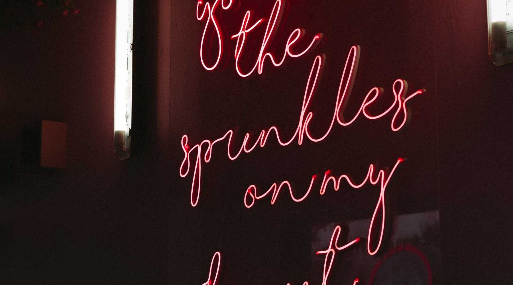 Neon Sign Trends Illuminate Sydney: A Bright Cityscape Awaits
