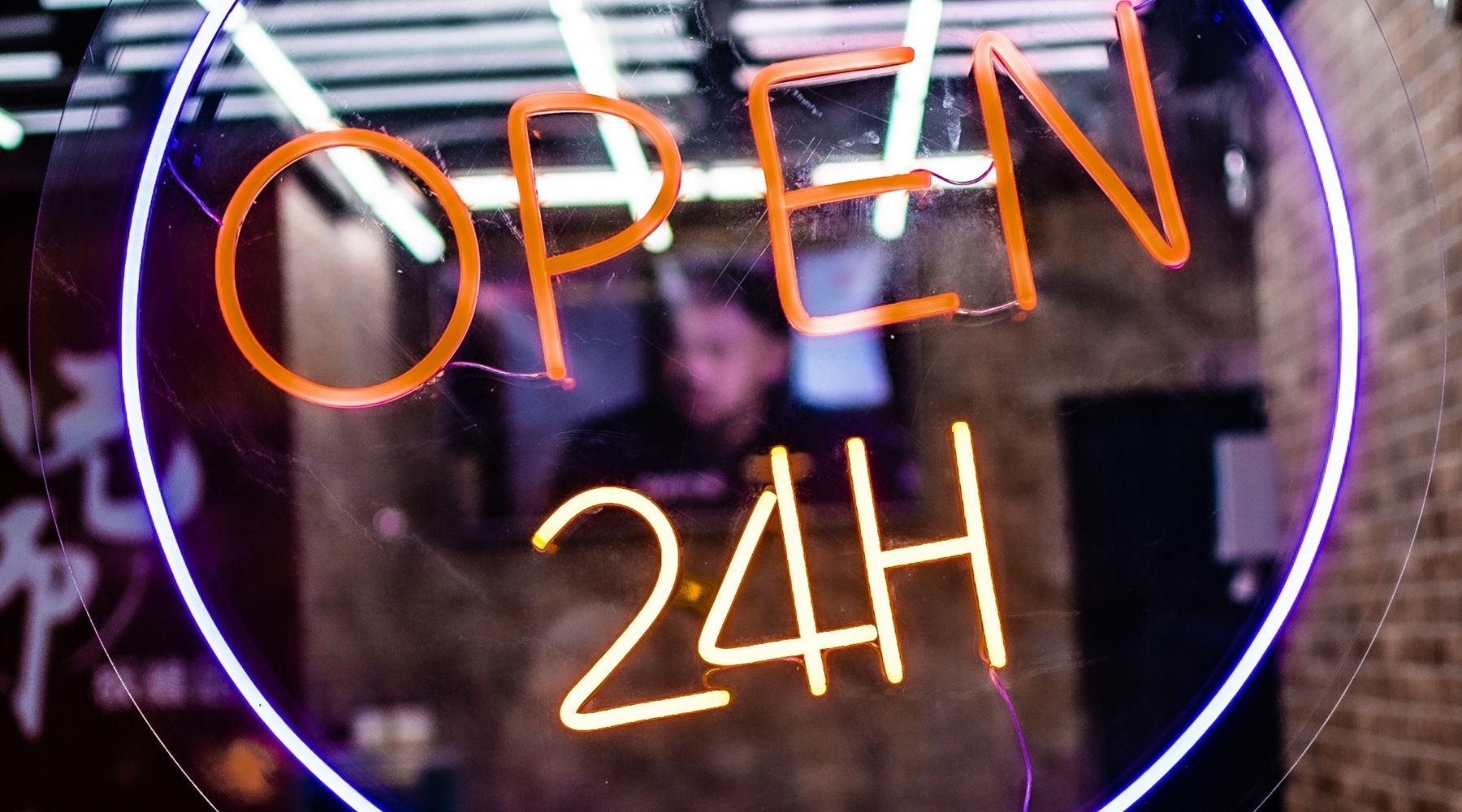The Advantages of Using LED Neon Signs for Storefront Signage